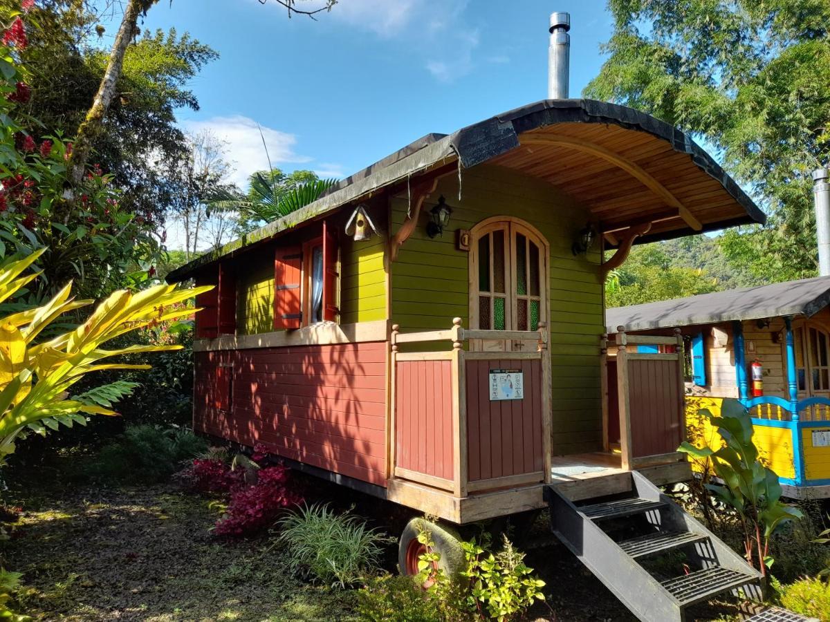 Hosteria La Roulotte - Mindo Exteriör bild