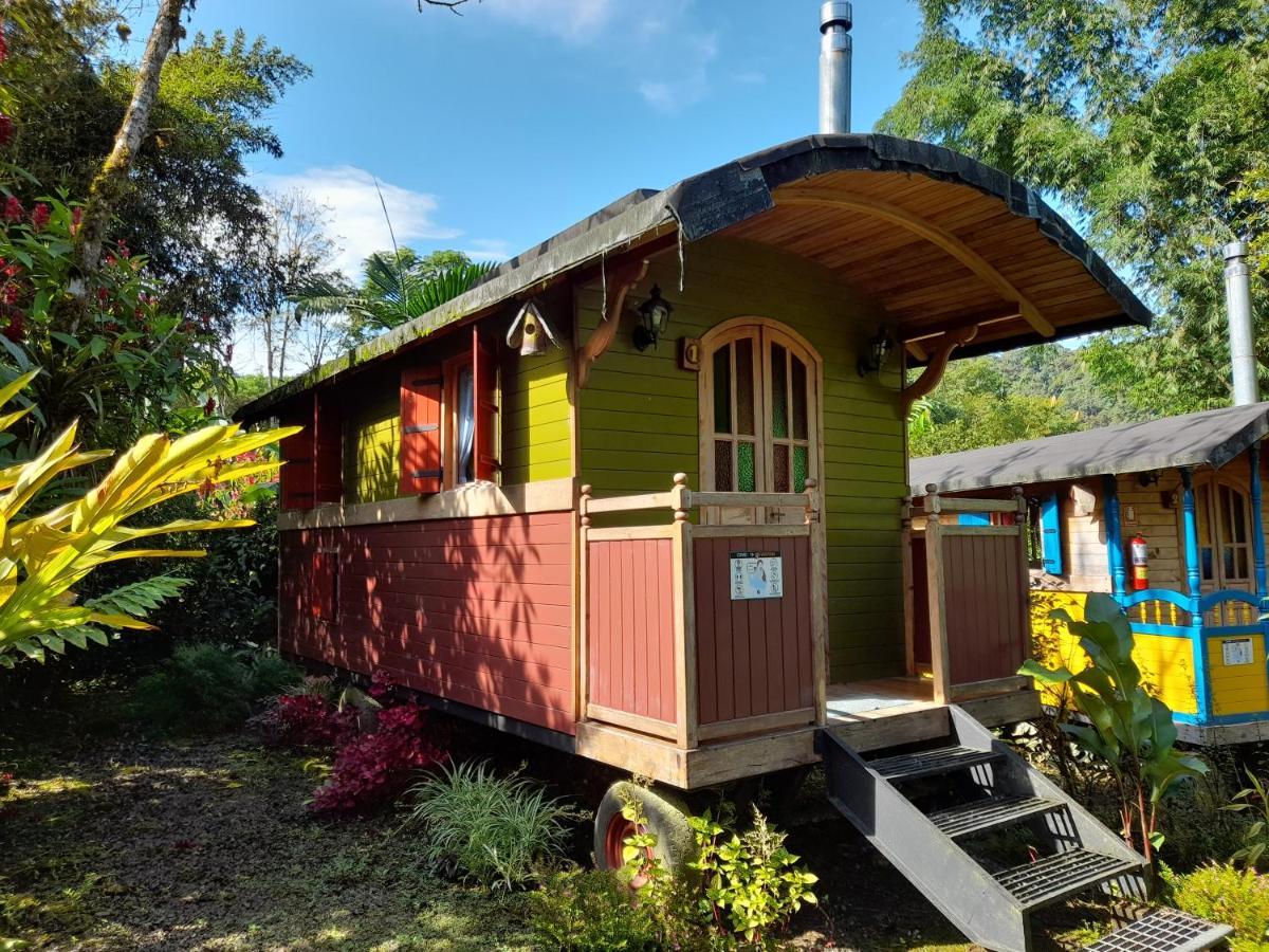 Hosteria La Roulotte - Mindo Exteriör bild